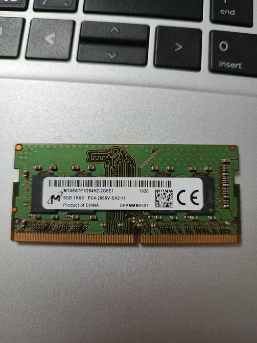 Micron sodimm 8Gb DDR4 mta8aatf1g64hz-2g6e1