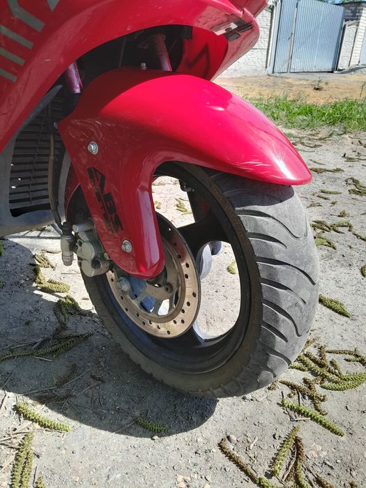 Скутер Spark SP 150s28