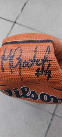 Piłka do koszykówki z autografem