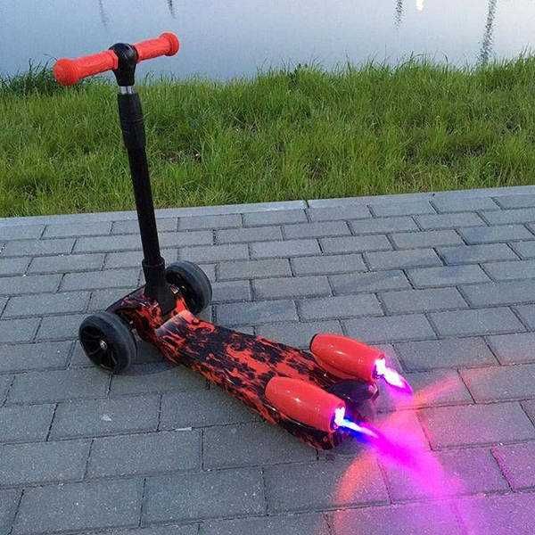 Детский турбо - самокат с дымом и музыкой. Дитячий самокат з музикою