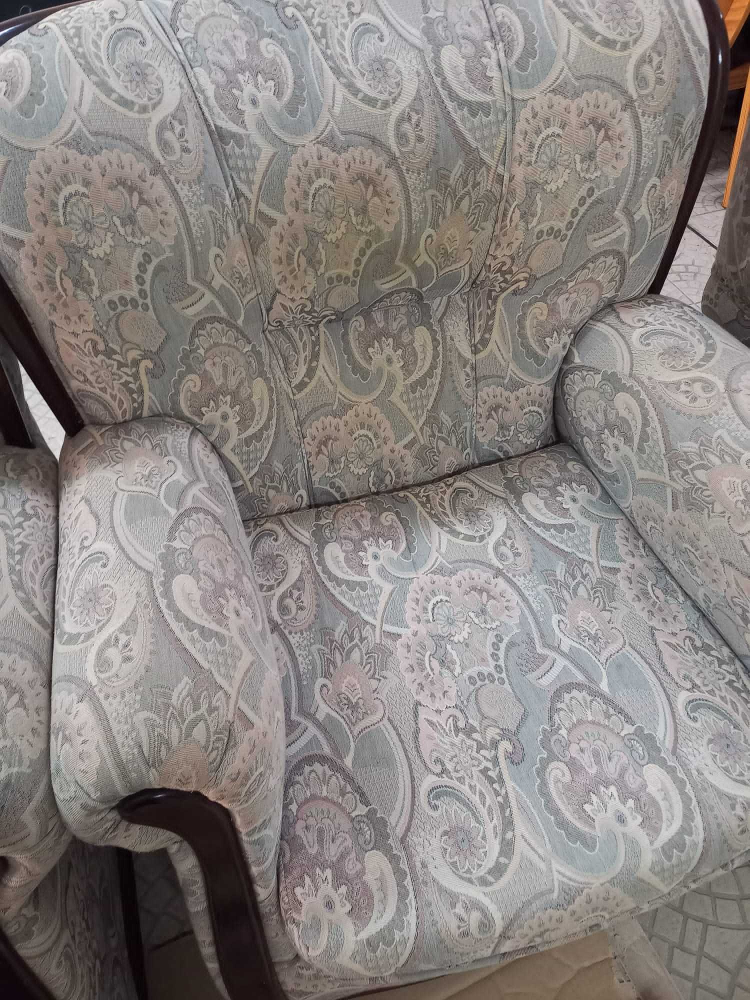 Conjunto de Sofas antigos feito de madeira maciça