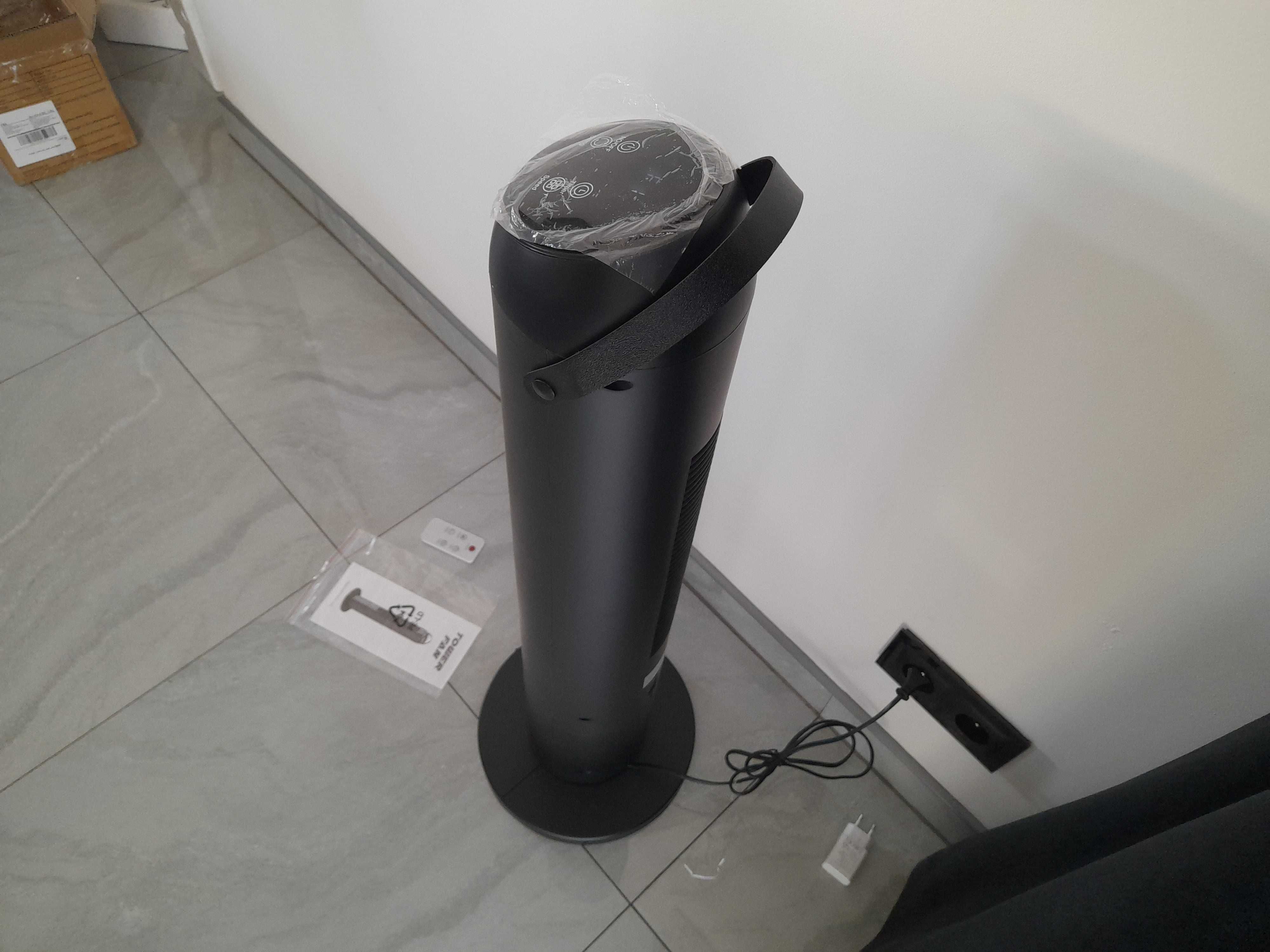 Wentylator wieżowy, szeroki kąt 70°, oscylacja z 3 prędkościami,
