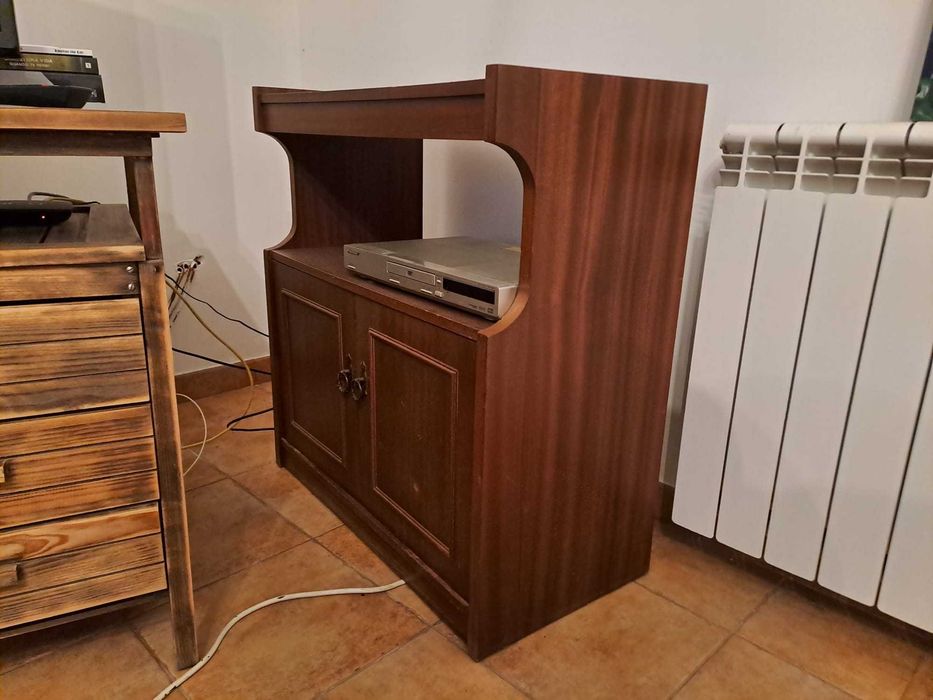 Móvel para TV antigo