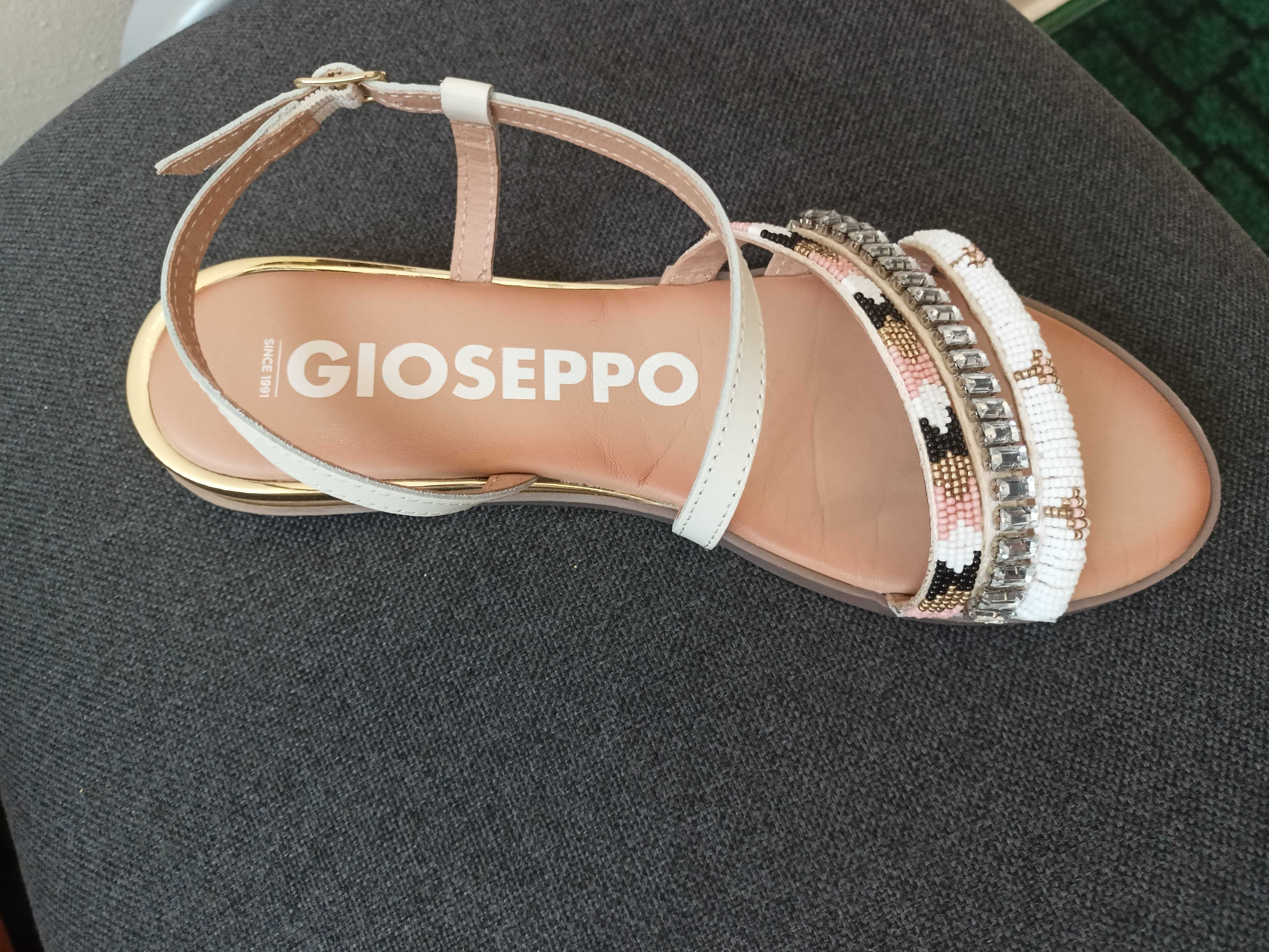 Sandały skórzane  Gioseppo   PIĘKNE
