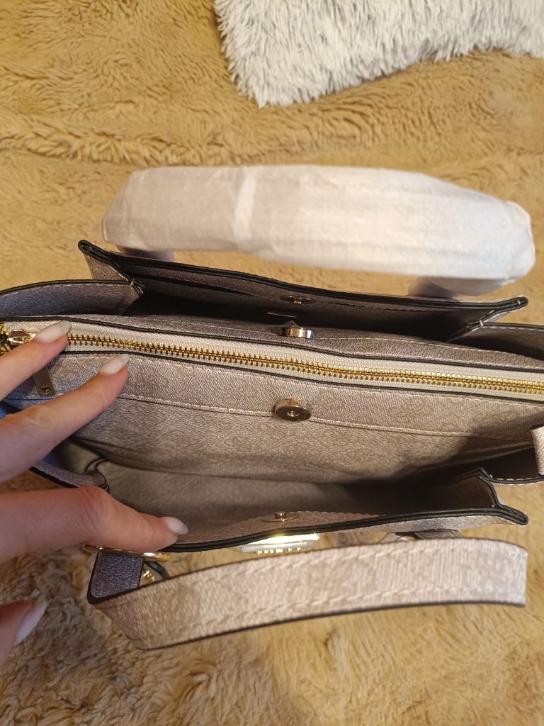 Оригінальна сумочка Guess