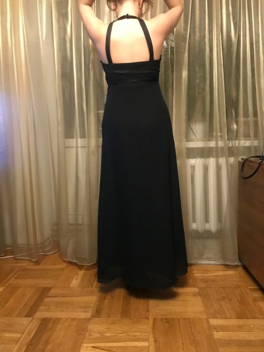 Стильно вечернее длинное платье.