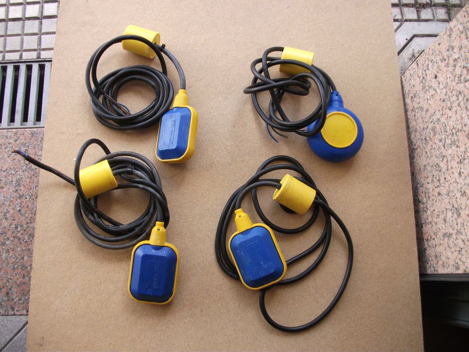 Boias de Nível para Bombas de  Fossa sética  com  Alternância.