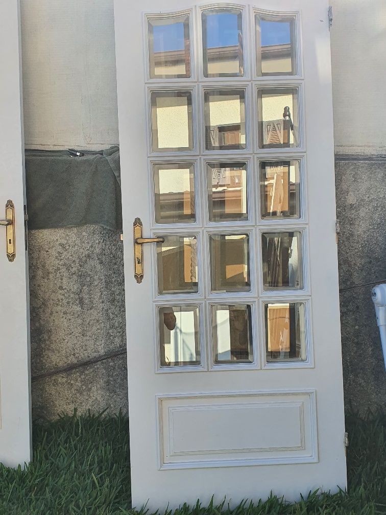 Portas e janelas para venda