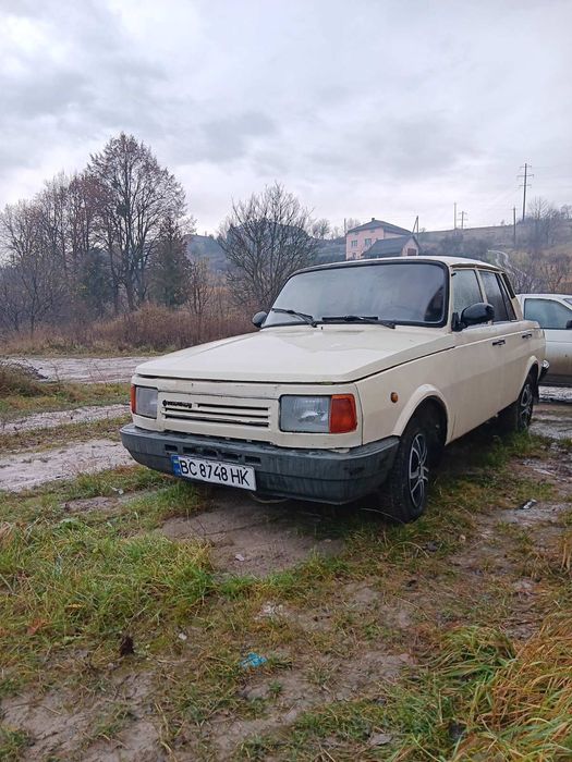 Авто Wartburg в хорошому стані