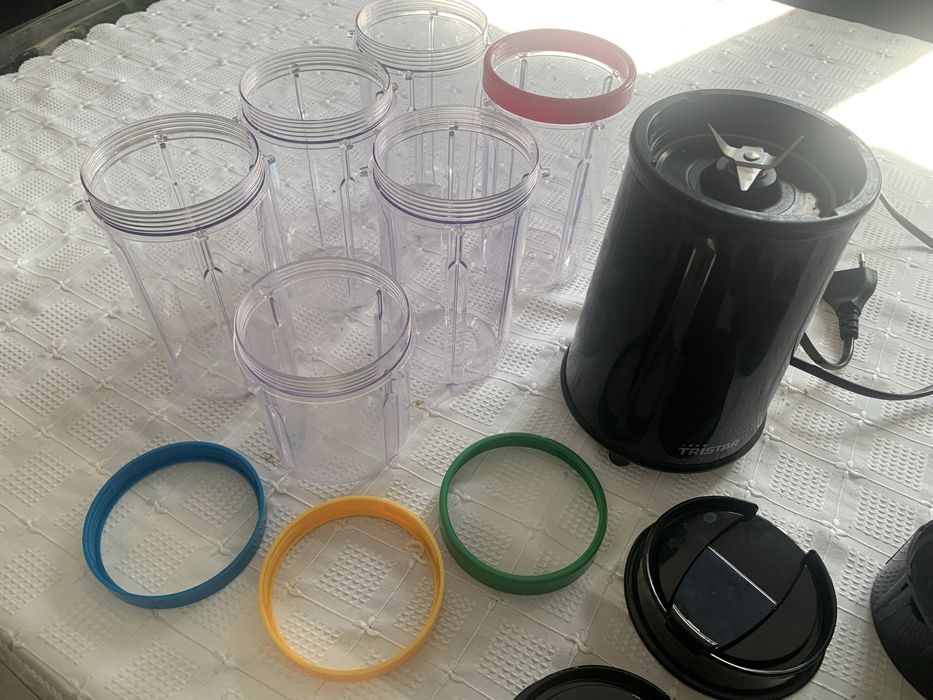 Maquina para batidos e sumos com tofos os acessorios