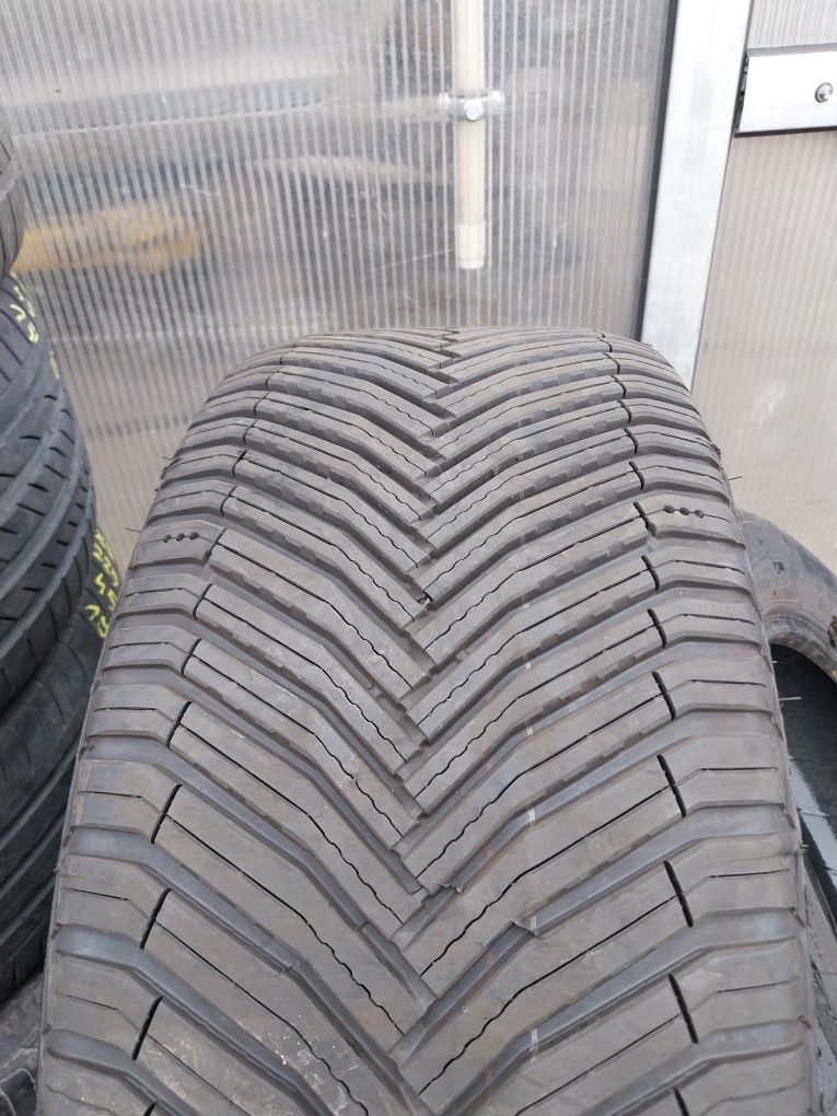 Opona CAŁOROCZNA Michelin 255/40R20 101H