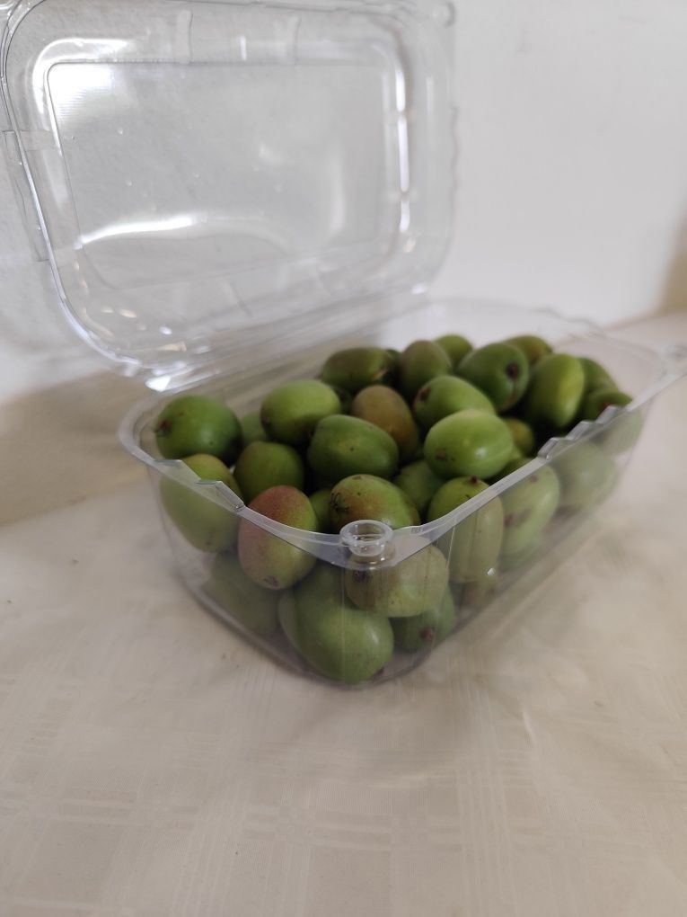 Mini kiwis biológicos