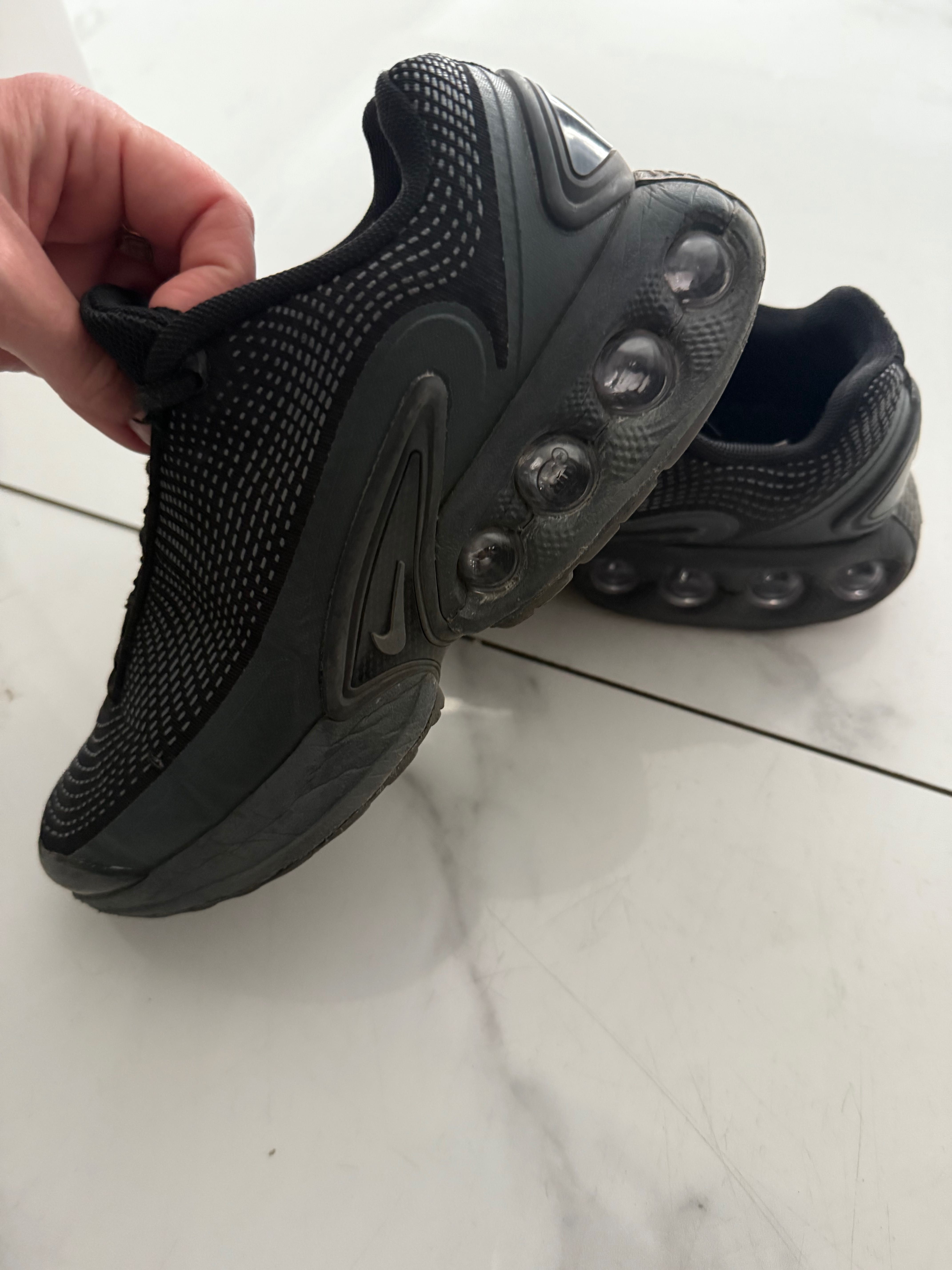 Sprzedam Nike rozm. 37,5