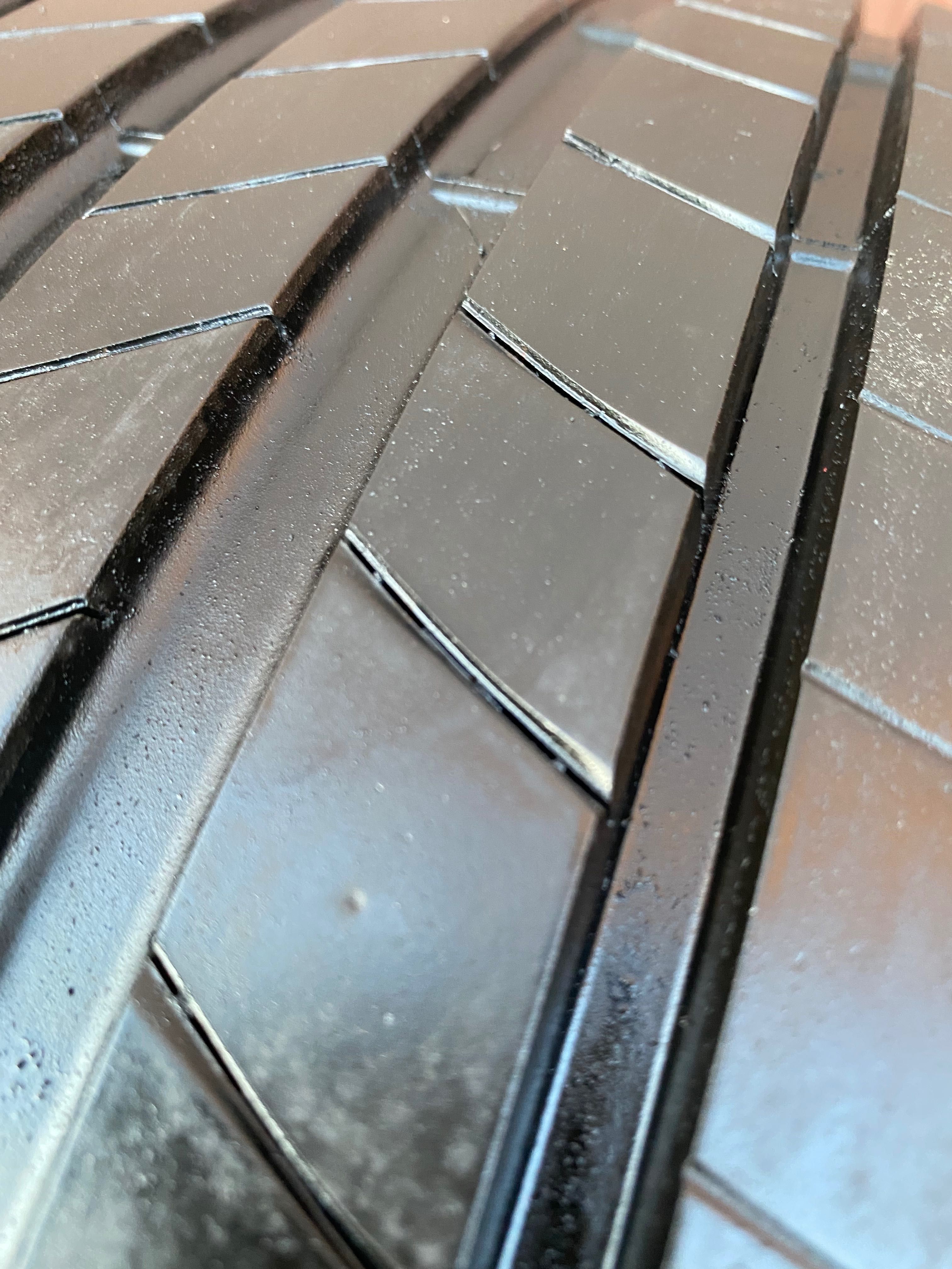 Opona 255/40r18 Bridgestone Turanza T005