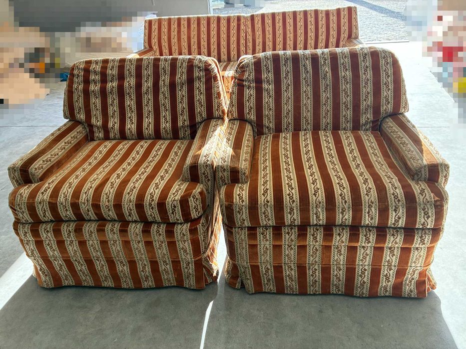 Conjunto de Sofá com cama + Poltronas - Qtd. 1 Und.