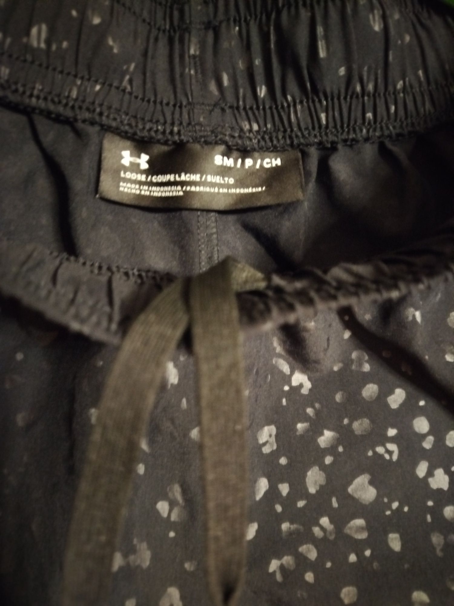 Spodenki krótkie męskie Under Armour rozmiar S stan idealny