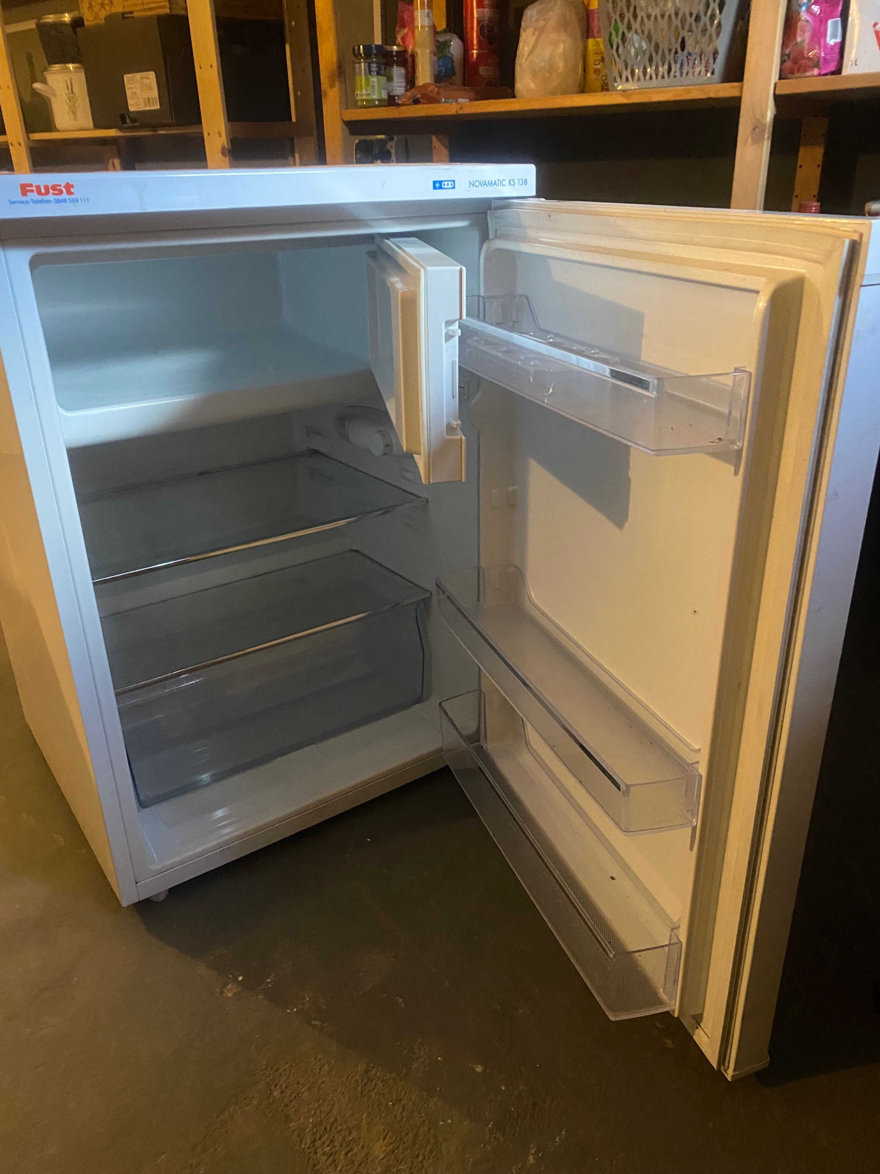 Lodówka Fust Novamatic KS 138 – 138L, sprawna