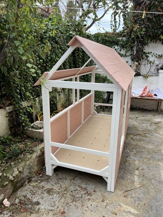 Cama de criança, com casinha Homemade estilo Montessori