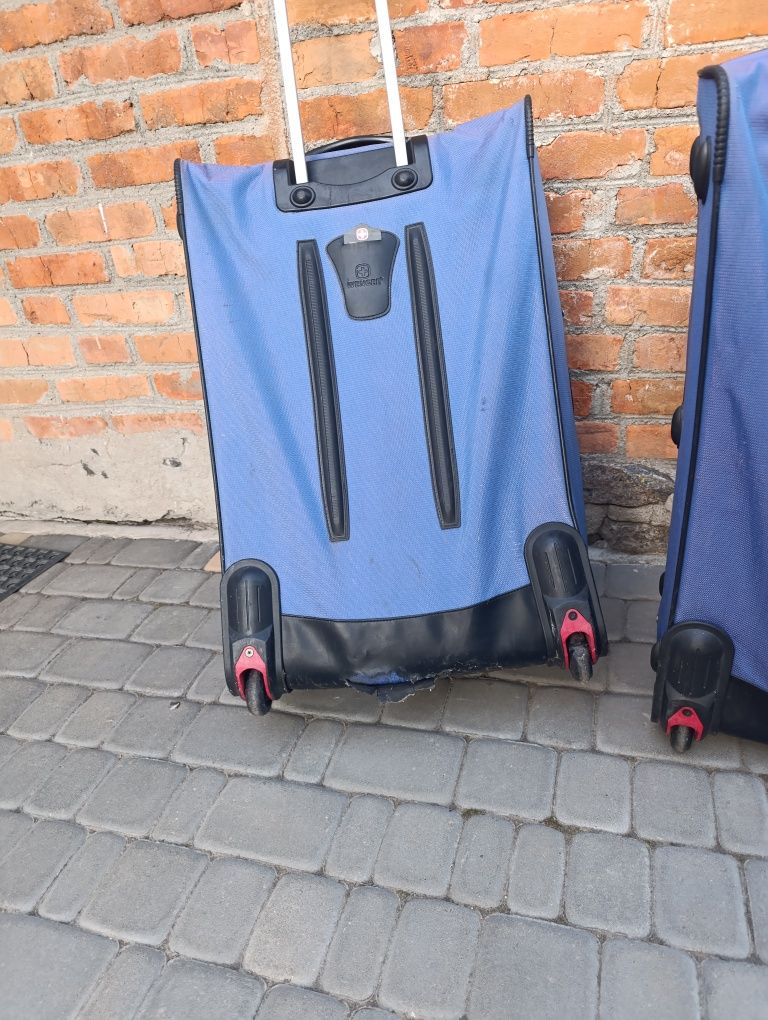 Продам валізу, б/у