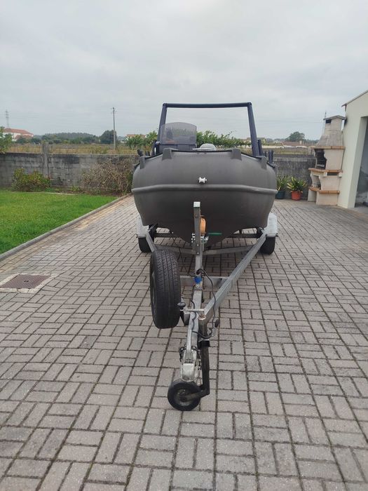 Barco whaly  400