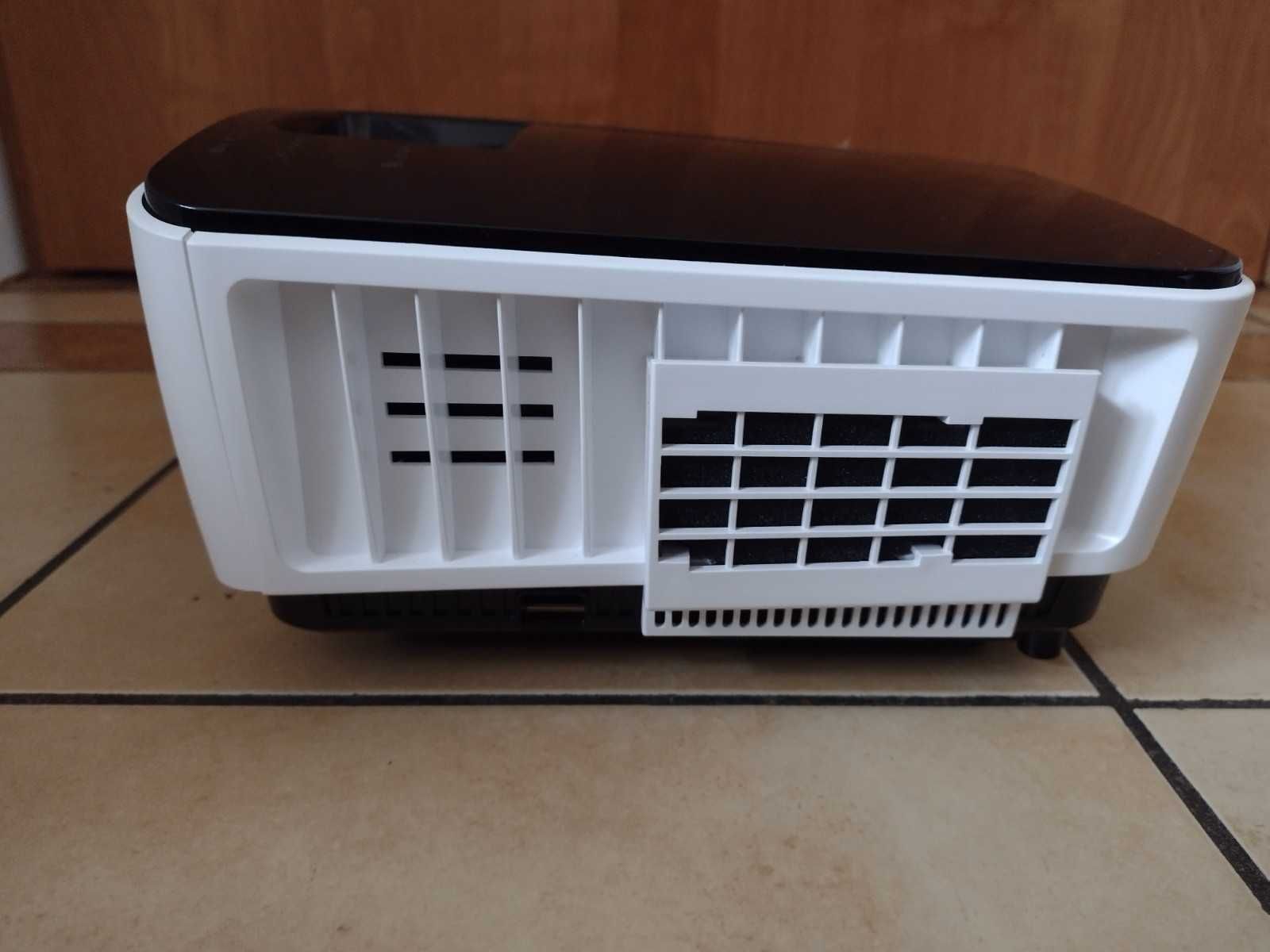 Projektor WZATCO krótki rzut 1080p full HD 3D DLP 47h  / PL 3500ANSI