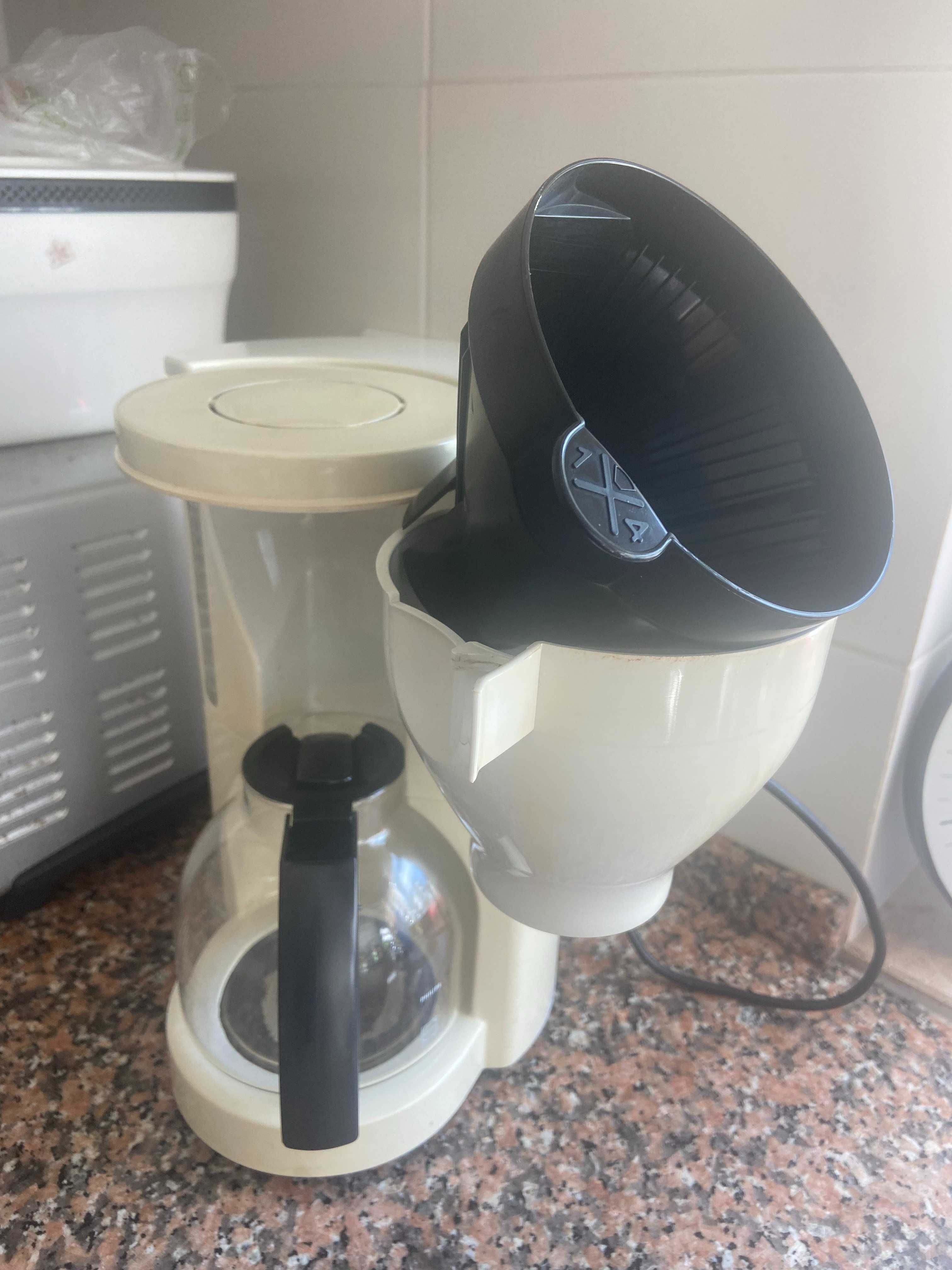 Máquina de café de filtro Phillips