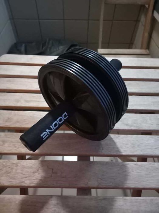 Roda de ginásio abdominal (ou ab wheel)