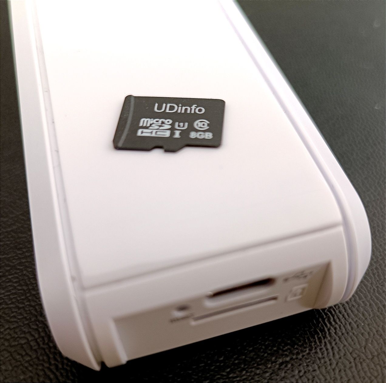 Ubiquiti UniFi Cloud Key + Micro SD 8GB