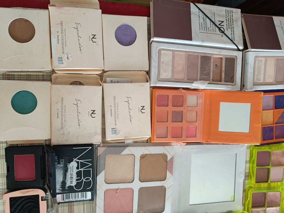 Paleta paletka cienie makijaż Bourjois nars kiko milennials becca