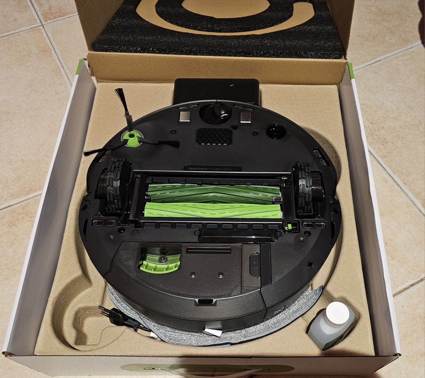 Aspirador Robô IROBOT Roomba Combo J7