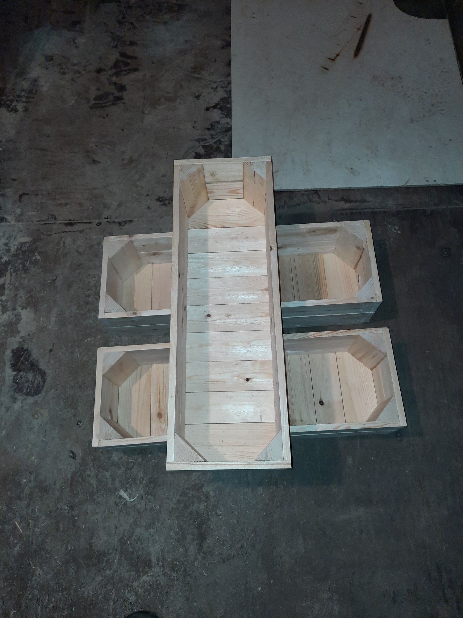 Skrzynka drewniana NR-9 tzw doniczka 60×20×13.5 szlifowana