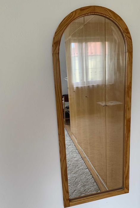 Lustro ścienne duże w ramie drewnianej sosnowej