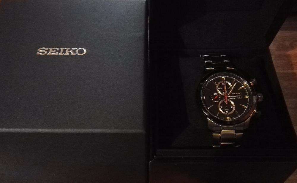 Relógio SEIKO - Novo na caixa, nunca usado.