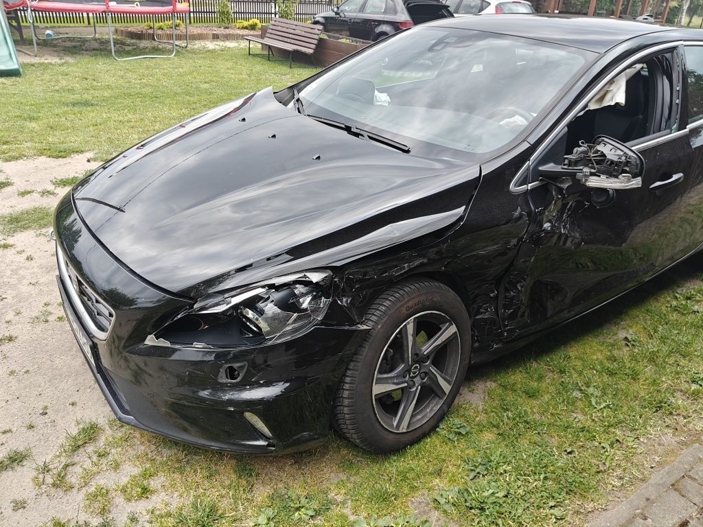 Volvo V40 D2 R-desing