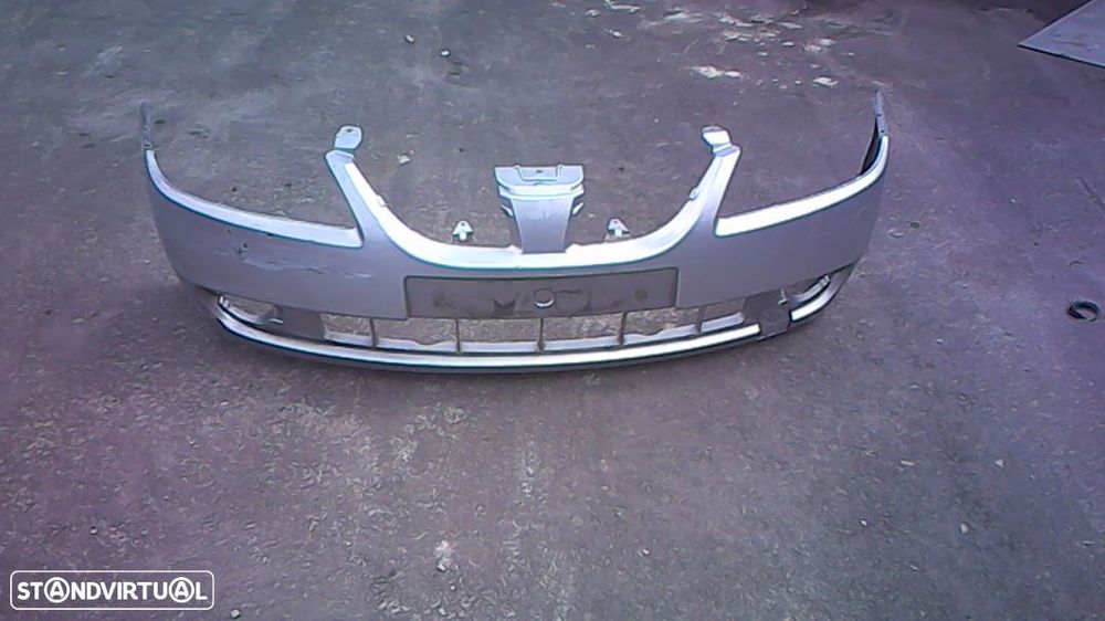 parachoque Nissan almera n16