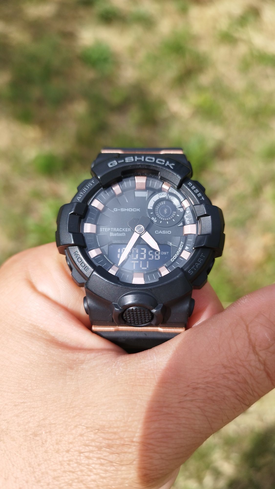 Годинник Casio G-Shock GMA-B800-1AER