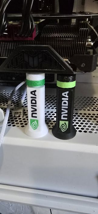 Подставка держатель видеокарты