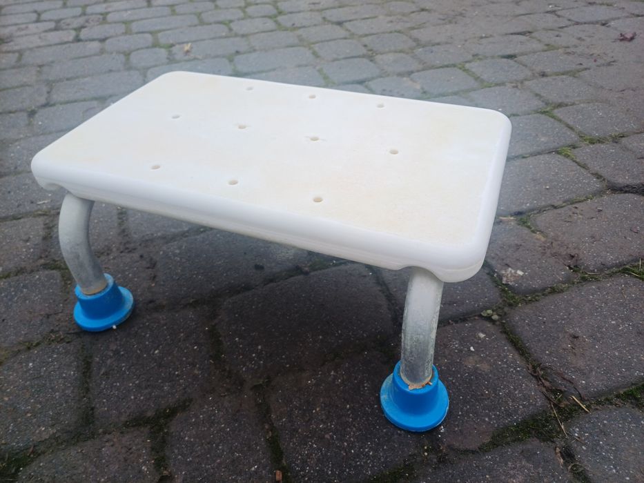 Stopień do wanny taboret krzesełko ryczka schodek  pod prysznic schode