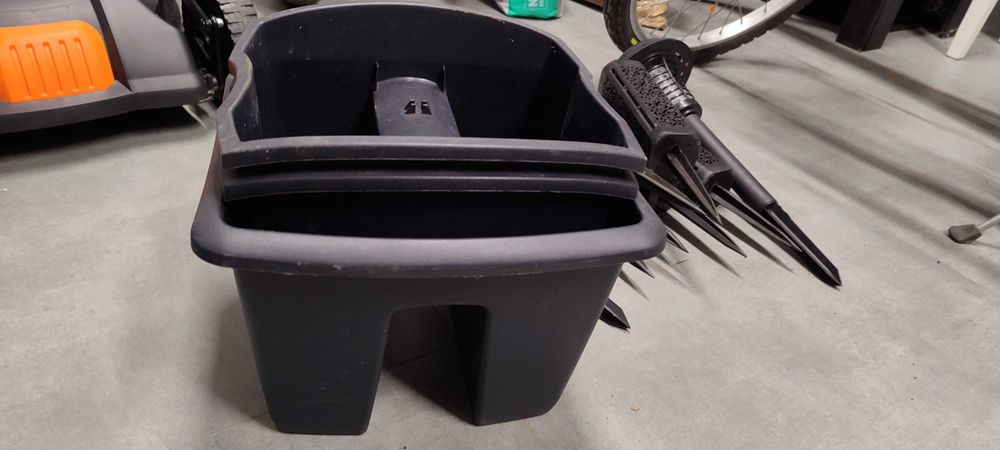 Doniczki i lampki ogrodowe