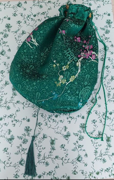 Chiński woreczek torebka sakiewka zielona w kwiaty cosplay