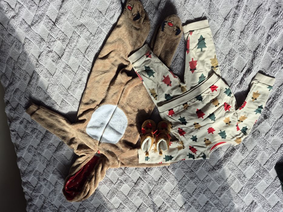 Zestaw Świateczny 80 kombinezon Dresik Kapcie