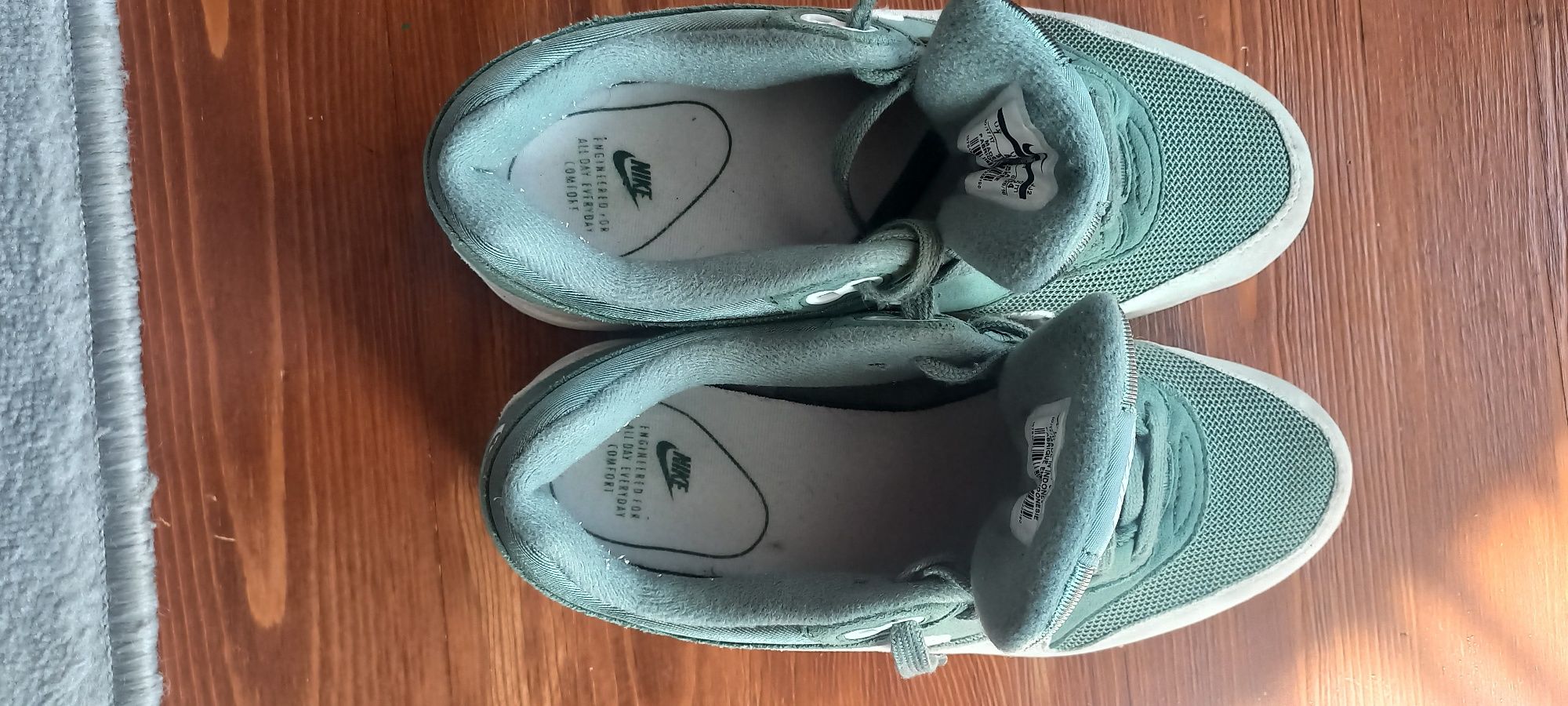 Оригінальні кросівки Nike Air Max