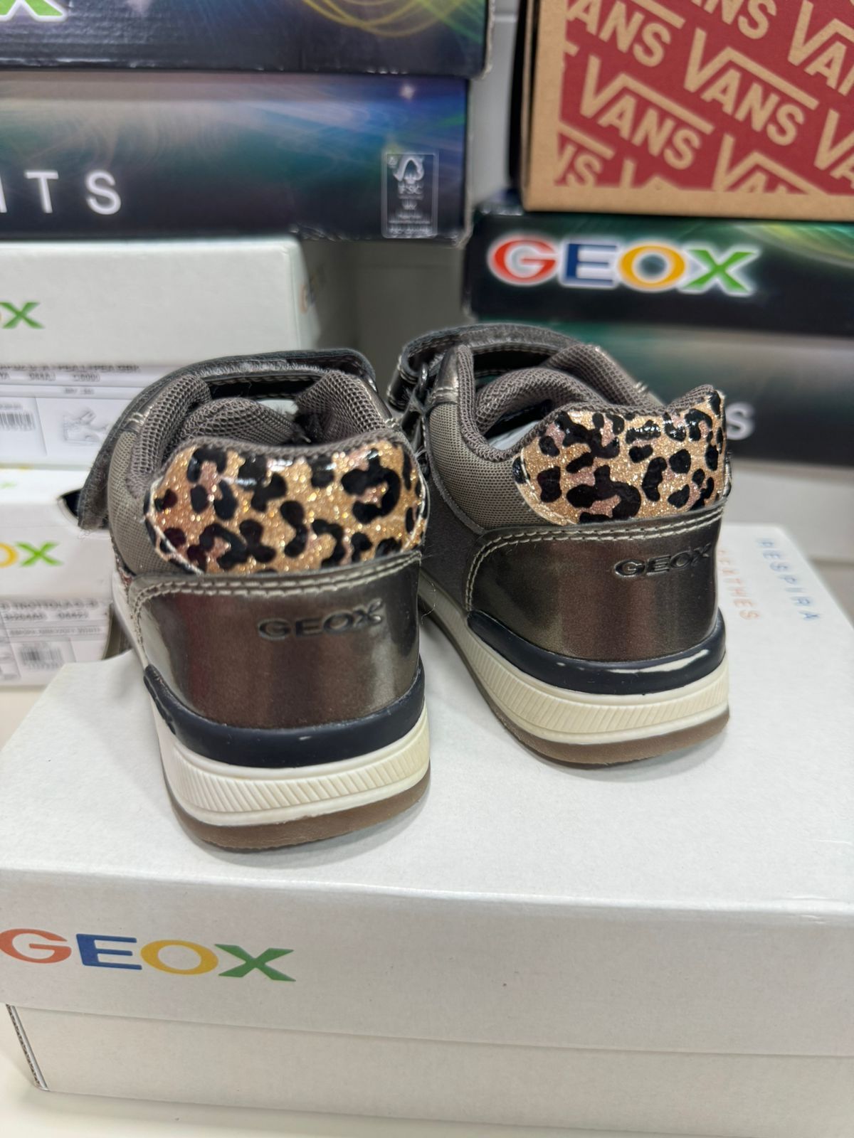 Sapatos Geox menina 24