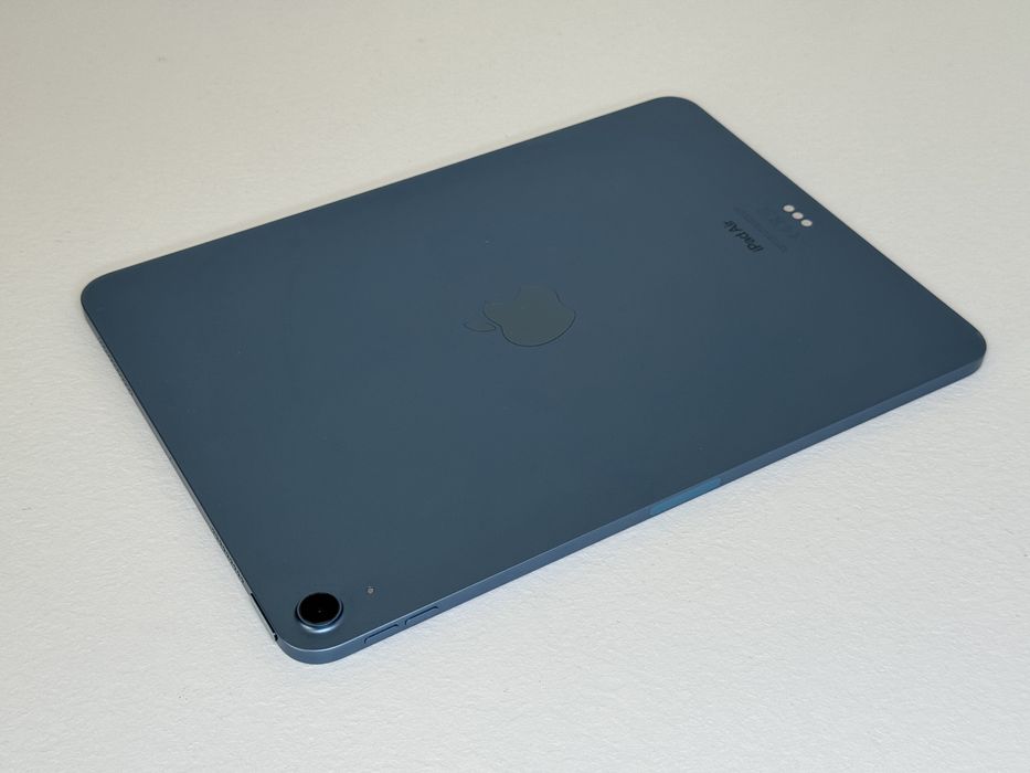 iPad Air 5 (A2588) - Apple M1 - uszkodzony - faktura VAT 23%