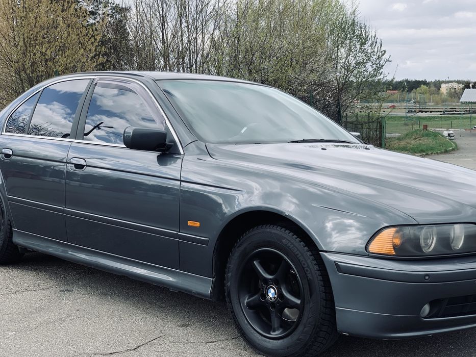 Продам BMW e39 2.2i M54