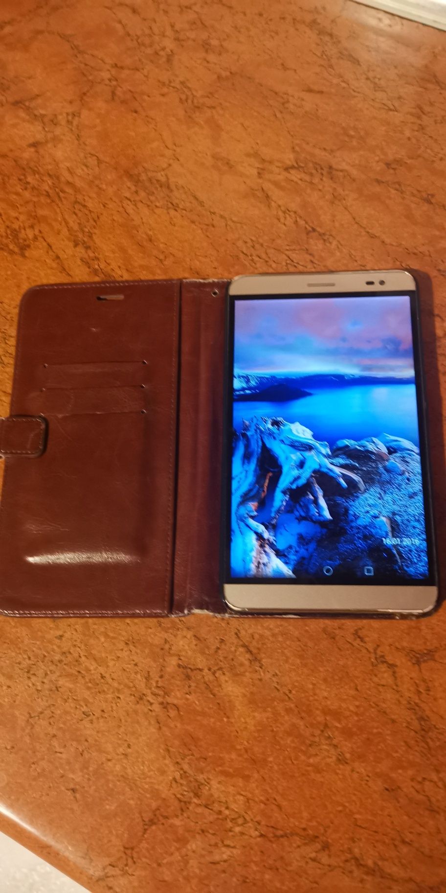 Huawei/Honor MediaPad X2 ( posiada sklep google play)