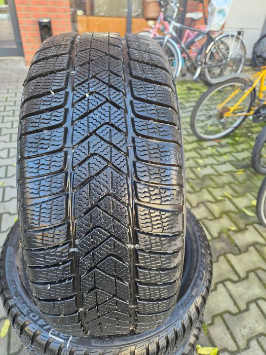 Opony ziomowe Pirelli SOTTOZZERO 225/40 R18 92V RUN FLAT jak nowe