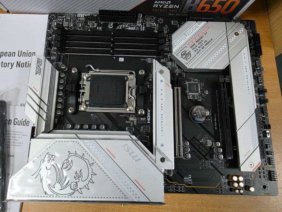 Материнська плата MSI  MPG B650 EDGE WIFI