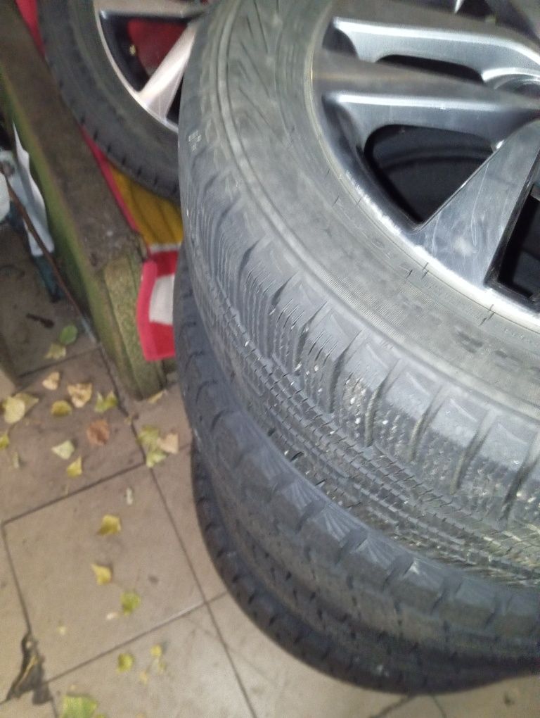Nokian nordman ts2 , 205/55/16