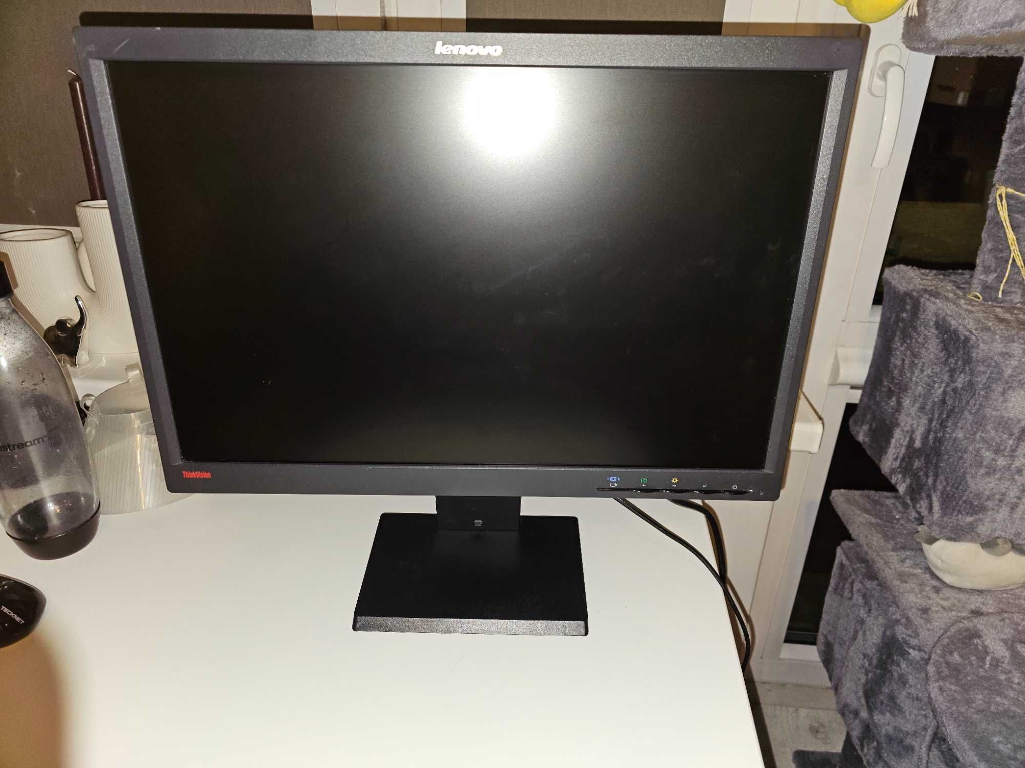 Monitor Lenovo L2250pwD